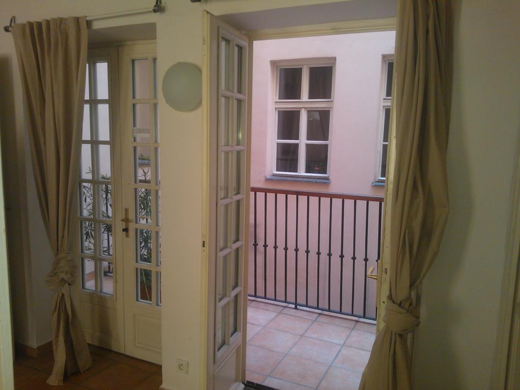 Residence Vlasska Prague Bilik gambar